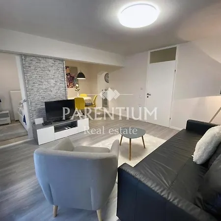 Apartment Ronaldo Porec Exterior photo