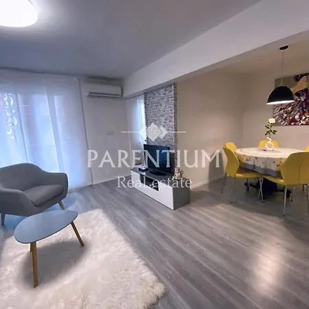 Apartment Ronaldo Porec Exterior photo