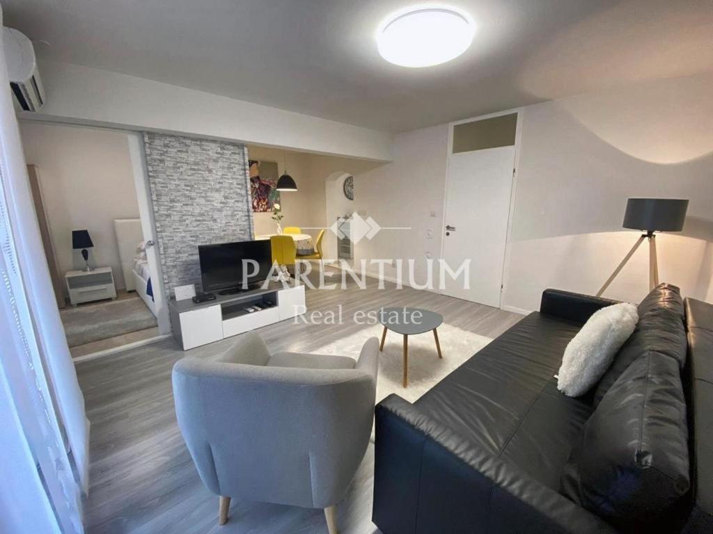 Apartma Ronaldo *